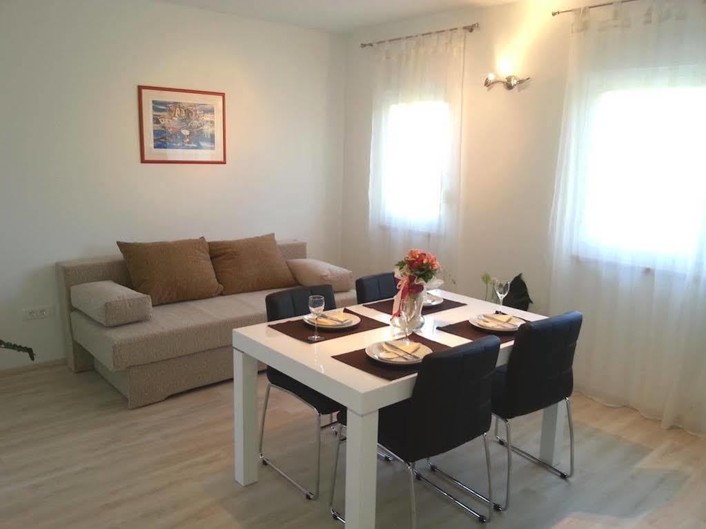 Apartments Levanat Zadar Bagian luar foto